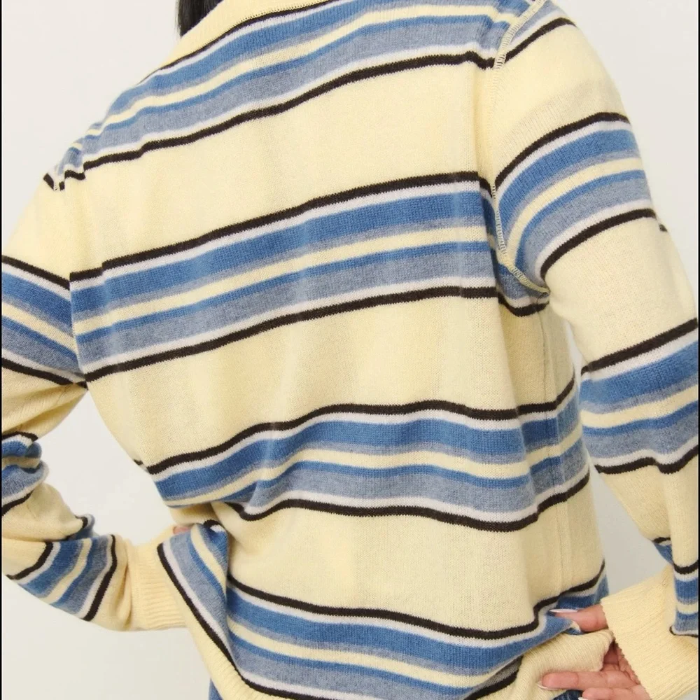 NWT Reformation - Cashmere Boyfriend Sweater - Picture 2 of 5